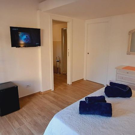 San Teodoro Rooms Exterior photo